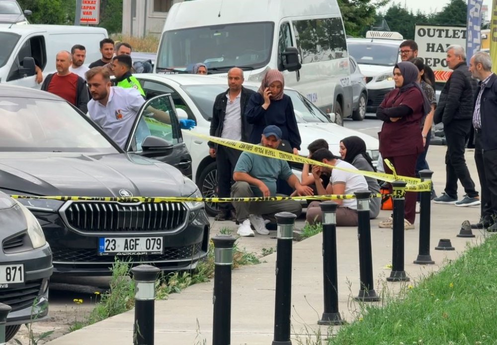 İşe gitmeyen Hüseyin Yalçın Bağcılar'da aracın içinde bulundu