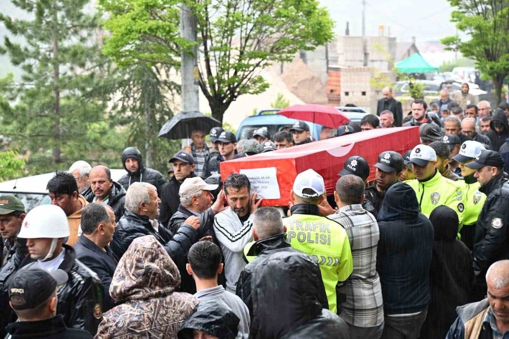 Konya'da gözyaşları yağmurla birlikte Hüseyin Acar için aktı