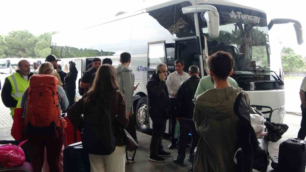 Otogarda biletler tükendi! Günlük 1200 araç yetmiyor