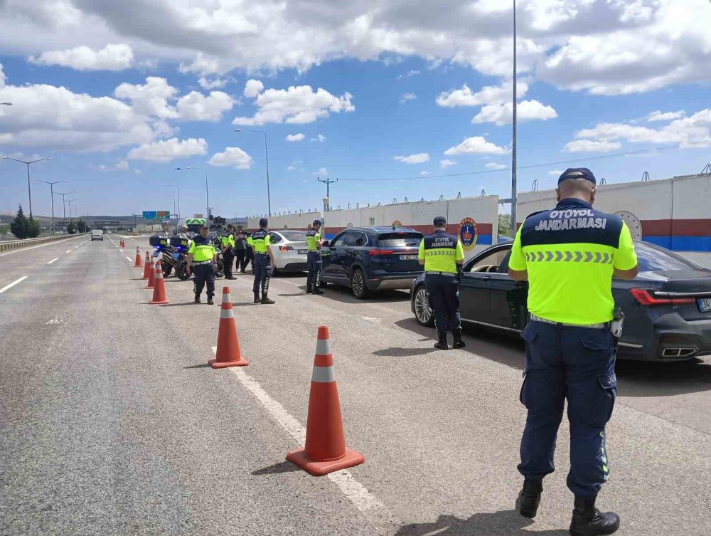 Ankara'da uçan gözler gerekeni yaptı