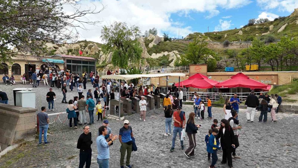 Kapadokya’da bayram yoğunluğu