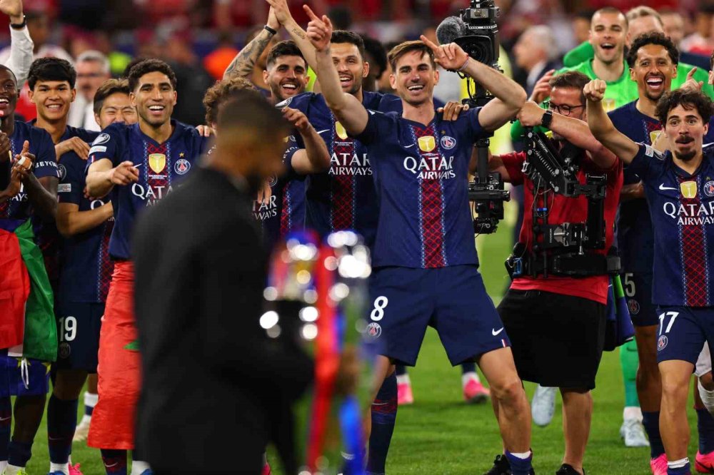 Paris Saint Germain İkinci Kez Üst Üste Yaptı