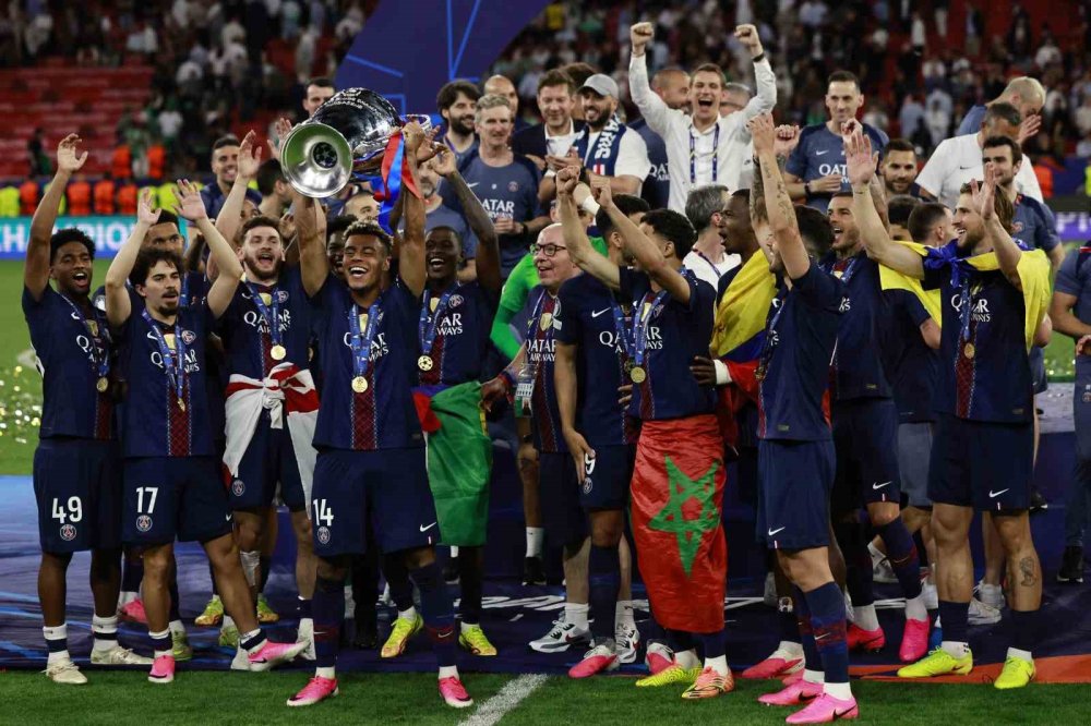 Paris Saint Germain İkinci Kez Üst Üste Yaptı