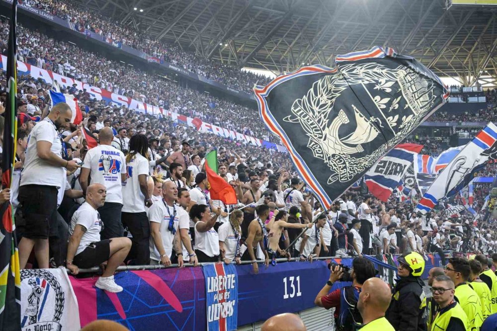 Paris Saint Germain İkinci Kez Üst Üste Yaptı