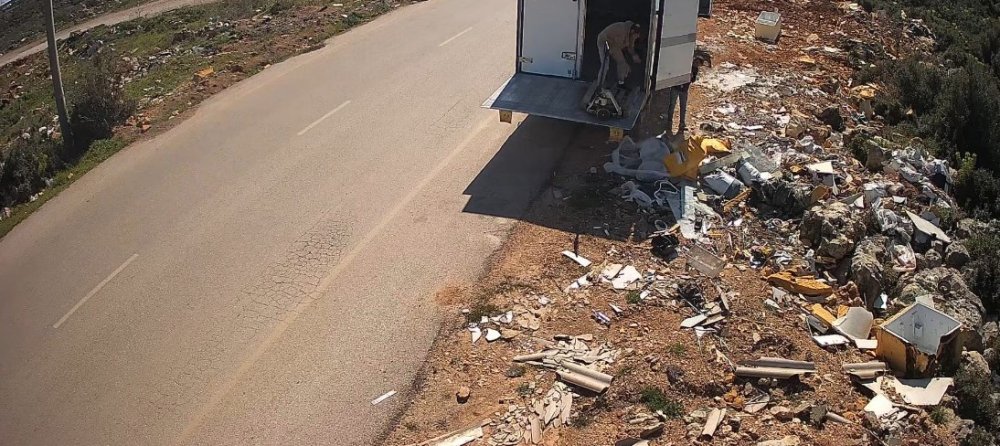 Kaçak Moloz Döken Yandı: Fotokapanlar Affetmiyor!