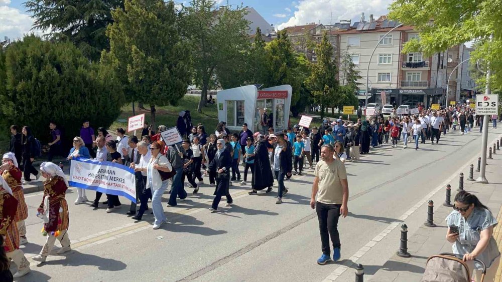 Karaman’da ’Hayat Boyu Öğrenme Haftası’ yürüyüşle başladı