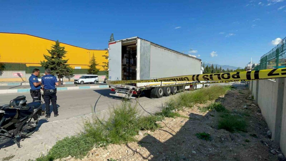 Karaman OSB'de Gizemli Olay: Tır Şoförü Dorsede Ölü Bulundu!