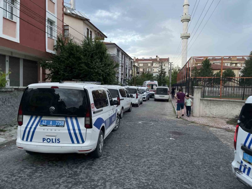 Selçuklu'da Bıçaklı Saldırı: Ağır Yaralanan Kadın Yaşam Savaşı Veriyor