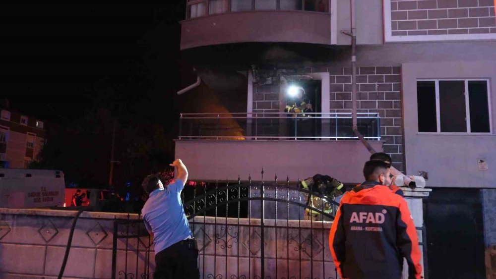 Karaman'da vatandaş sokağa döküldü! Önce patlama sonra yangın