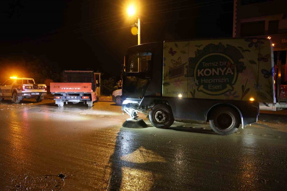 Konya'da Dağdan Gelen Sel Mahalleyi Yuttu
