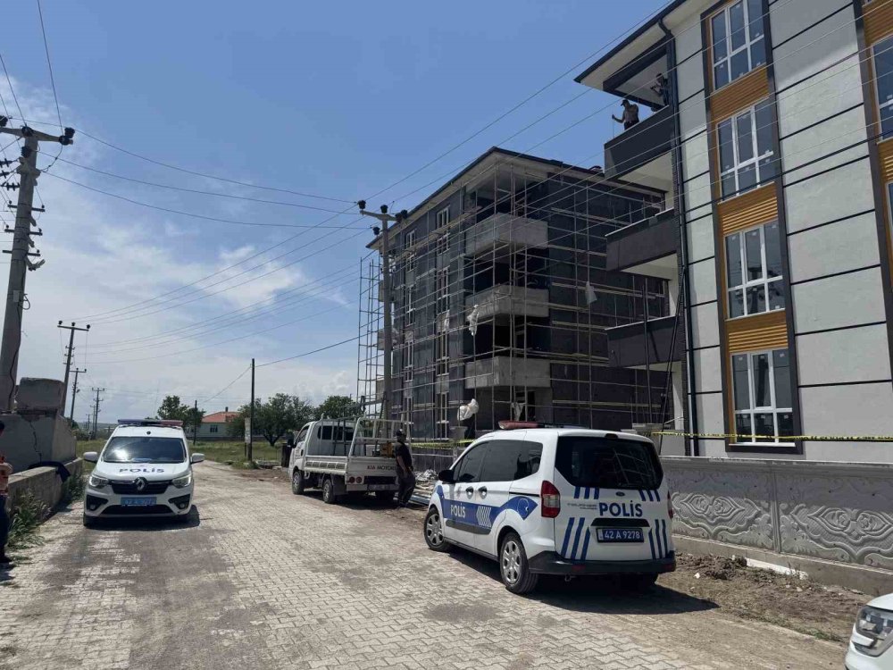Kulu'da İnşaatta Feci Kaza: Elektrik Çarpan İşçi Balkondan Düştü