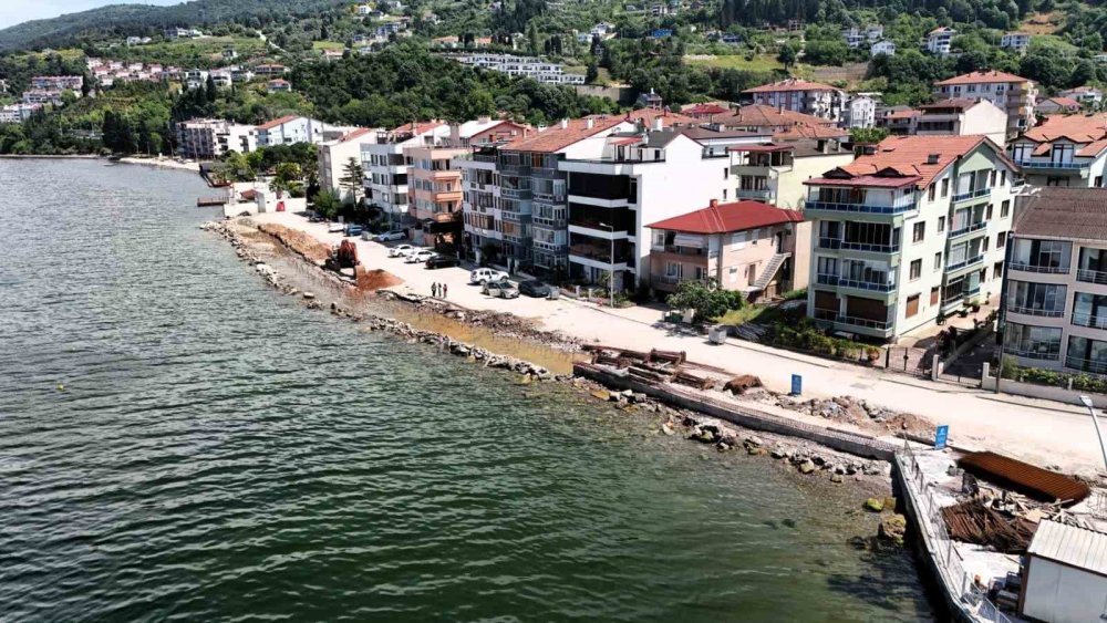 Gölcük'ü 460 metrelik beton kütle koruyacak