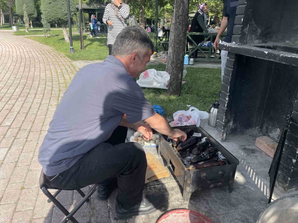 Konya Parklara ve Kırlara Akın Etti