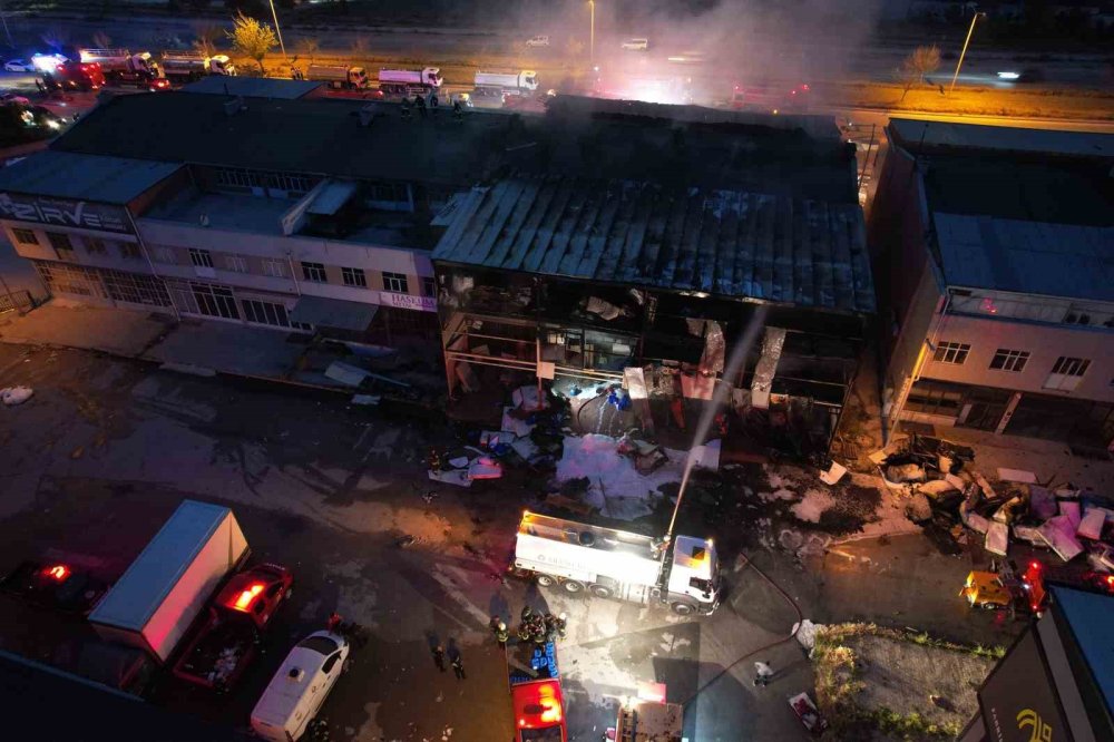 Konya'da acı haber: Yangına müdahale eden itfaiye eri Mehmet Tekeli şehit oldu