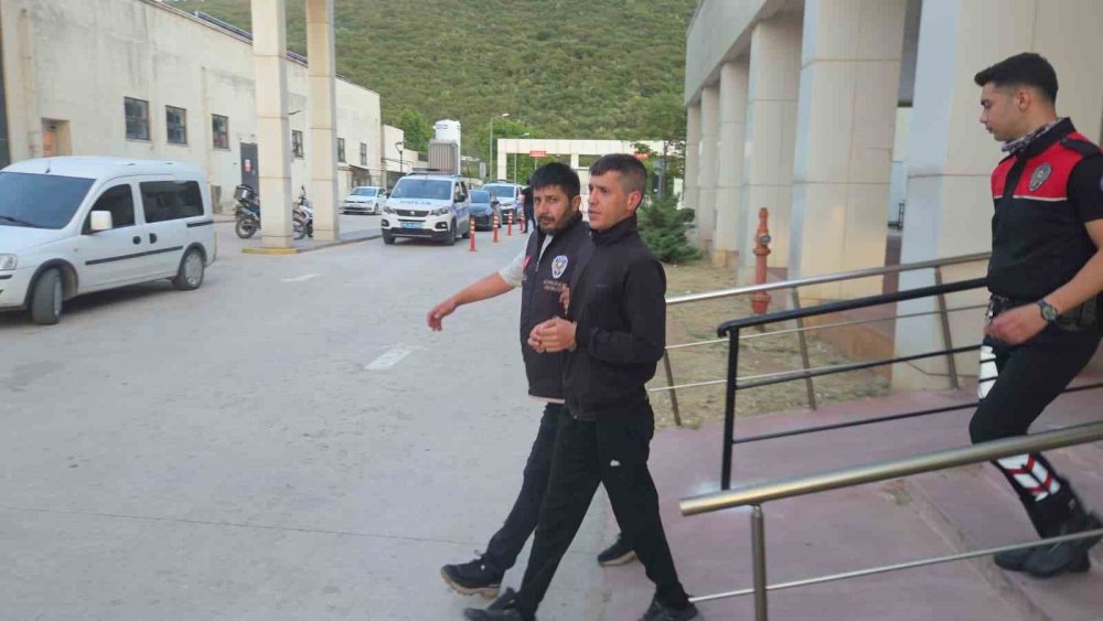 Helikopter tepelerinde belirdi! Bursa'da torbacılara operasyon! 52 gözaltı