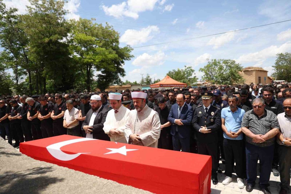 Konya Şehidine Veda Etti! Kahramanca Alevlerle Savaştı