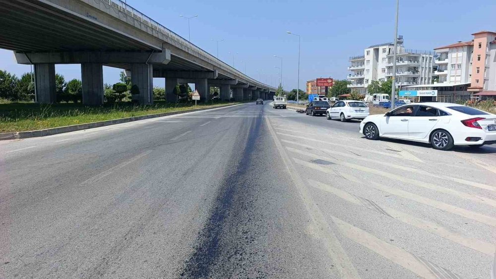 Yola Dökülen Yağ Kazaya Davetiye Çıkardı