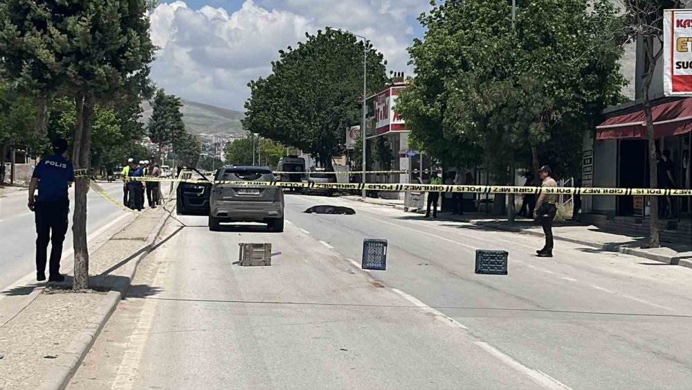 Konya’da Feci Kaza: Genç Kadın Otomobilin Altında Can Verdi