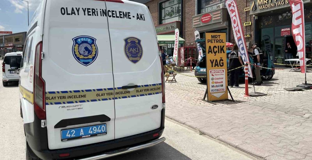 Konya’da kafe kurşunlayan şüpheli aracını bırakarak kaçtı