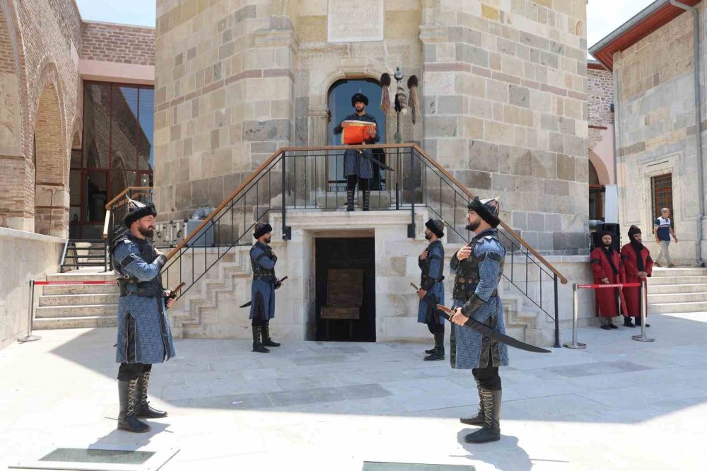Konya'da nöbet değişimi
