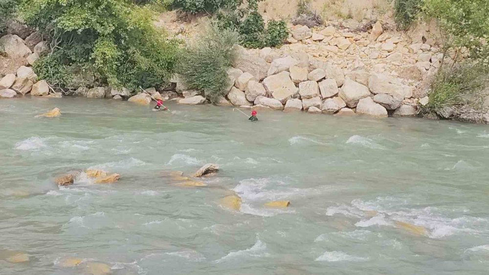 Manavgat'ta suya girdi Alanya'da aramalar sürüyor