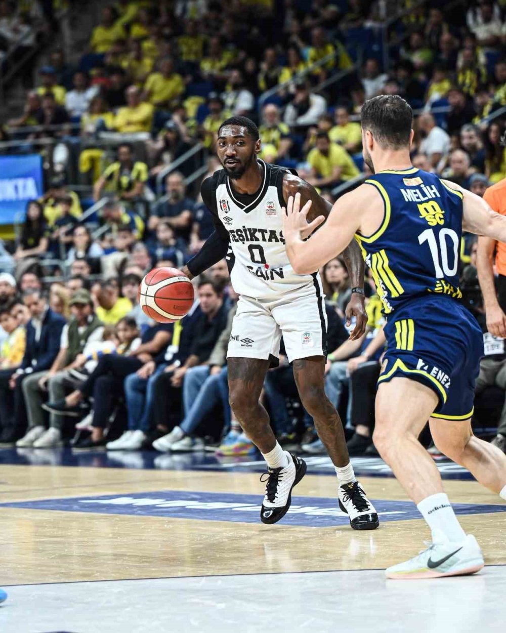 Yeni başkanını seçen Fenerbahçe iyi başlamadı