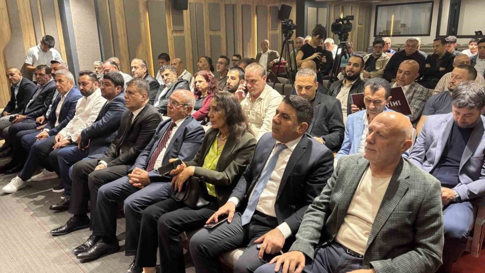 Gürsel Tekin'den Sert 'Kurultay' Çıkışı: 70 Delegeye 70 Daire İddiası!