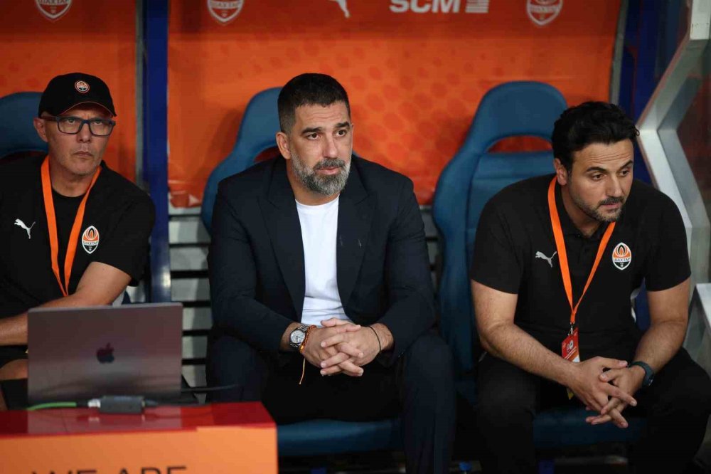 Arda Turan, yılın teknik direktörü oldu