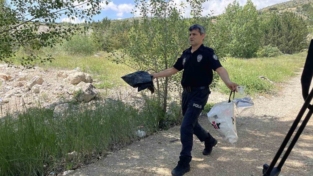 Konya'da Örnek Davranış: Dalgıç Polisler Barajı Temizledi