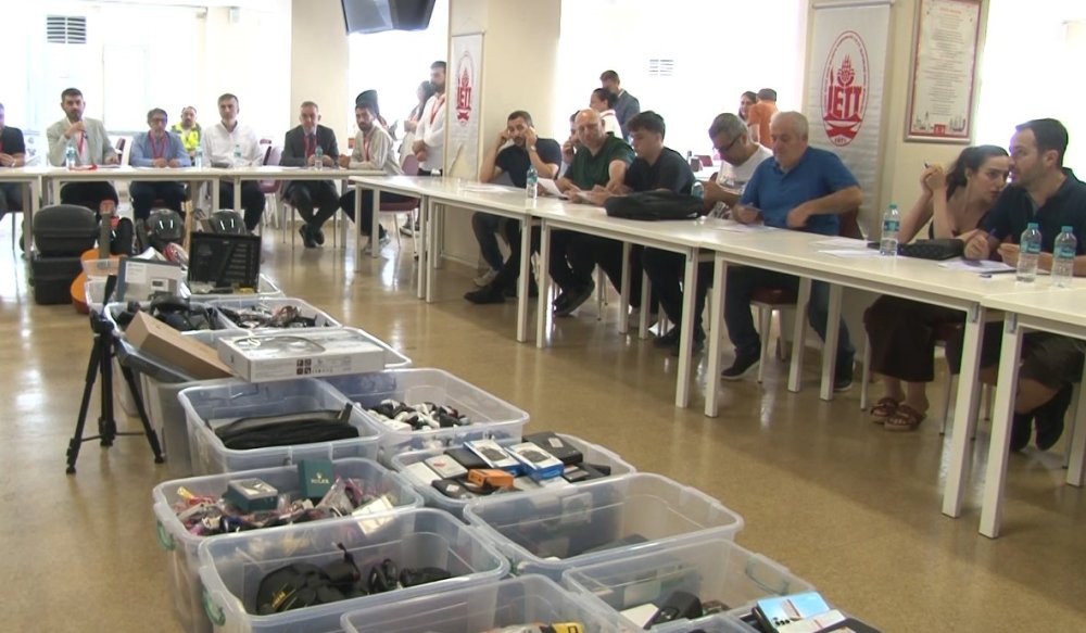 Toplu Taşımada Unutulan Eşyalar Açık Artırmayla Satışa Çıktı