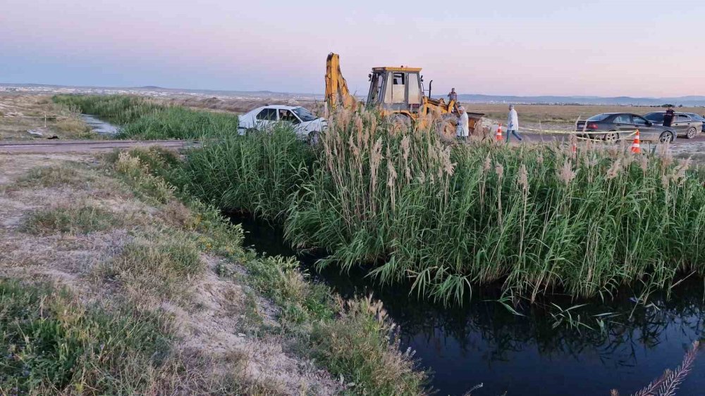 Karaman'da Tarım İşçisi Aileyi Yıkan Kaza: Dereye Uçan Araçta 3 Çocuk Öldü