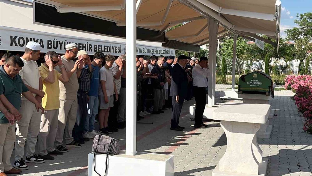 Isparta’daki Feci Kazada Hayatını Kaybeden İki İsim Son Yolculuğuna Uğurlandı