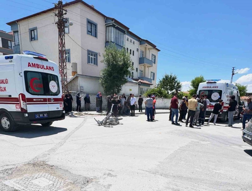 Sokaktan Hızla Çıktı, Miksere Çarptı: Karapınar'da Kaza Kamerada
