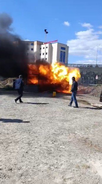 Ankara'da Konteyner Patlaması: Facia Kıl Payı Atlatıldı!