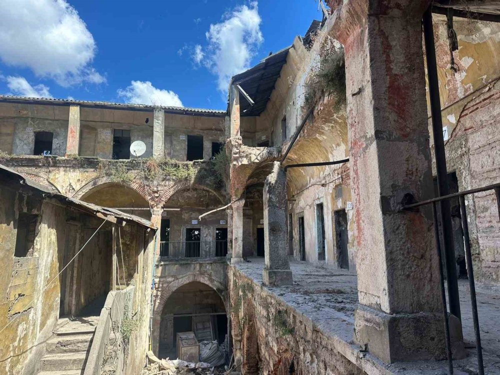 Şekerci Han Restorasyonu: Tarihin Kalbi Fatih’te Yeniden Atacak