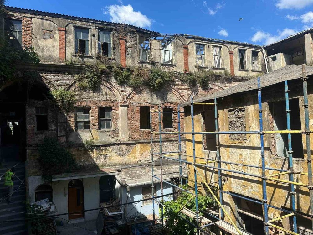 Şekerci Han Restorasyonu: Tarihin Kalbi Fatih’te Yeniden Atacak