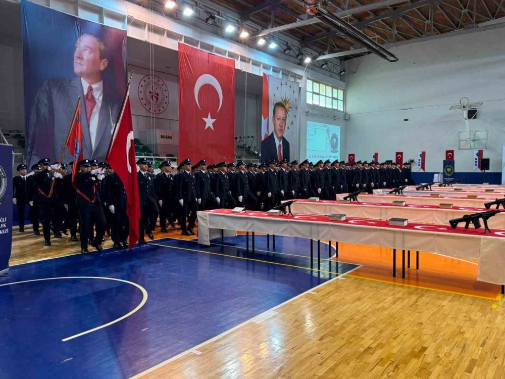Ereğli Polis Meslek Yüksek Okulu'nda mezuniyet coşkusu