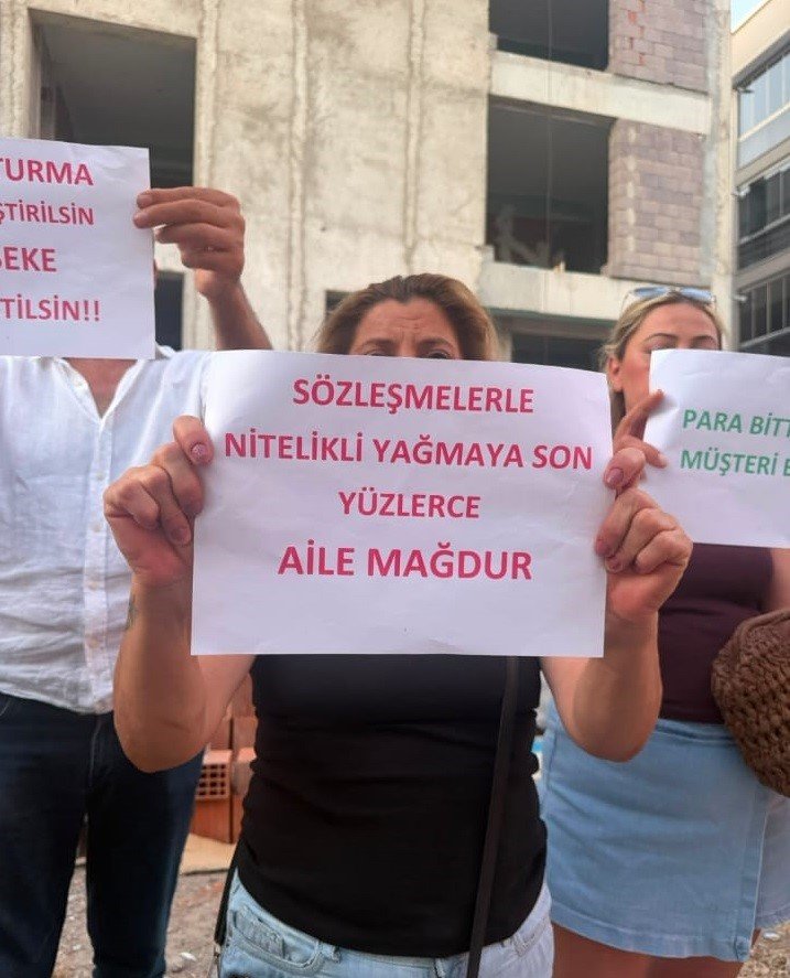 İzmir'de İnşaat Skandalı: Aynı Daireyi Çok Kişiye Sattılar!