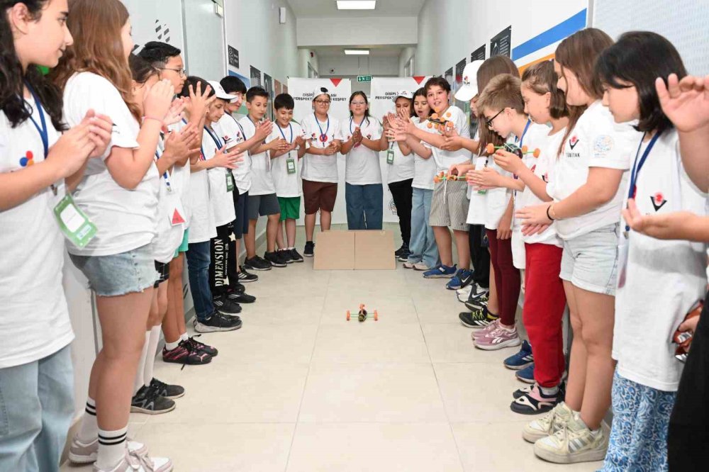 Bilim Isparta’da Öğrenciler Meyve ve Sebzelerle Yarıştı