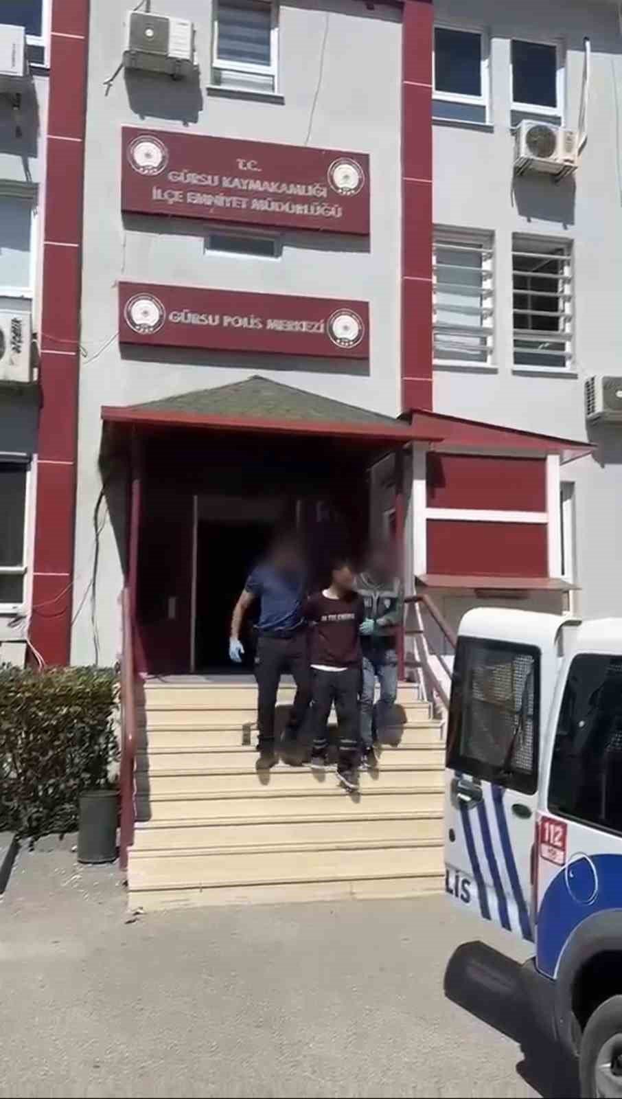 Bursa'da 5 ayrı sebepten aranıyordu, yakalandı