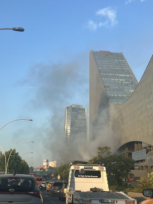 Ankara YDA Center'da Yangın