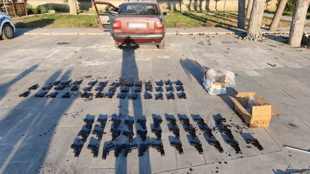 Konya polisi kaçırmadı: Silah sevkiyatına suçüstü yapıldı