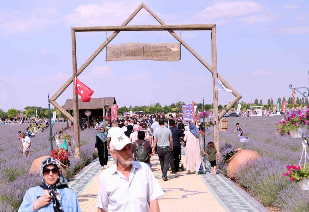 Konya akın akın lavantaya gitti