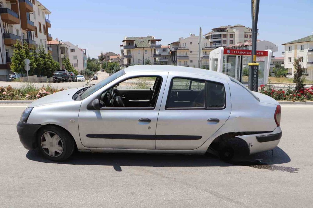 Refüjdeki Dubaya Çarptı: Tekeri Yerinden Fırladı