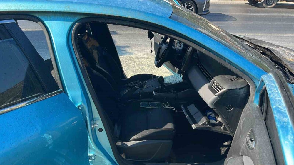 Alanya’da Korkutan Araç Yangını: İtfaiye ve Orman Ekipleri Zamanla Yarıştı