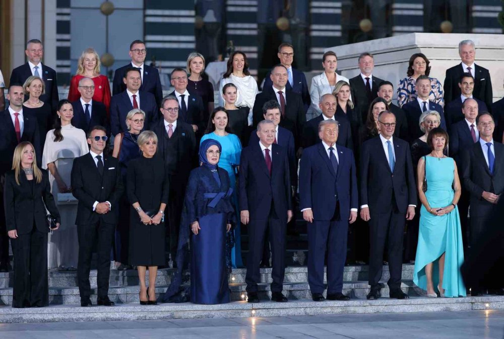 Erdoğan, NATO Zirvesi Liderlerini Külliye'de Ağırladı