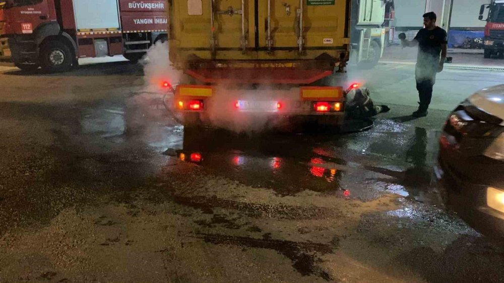 Lastikleri yandı farkedince itfaiyeye kadar sürdü