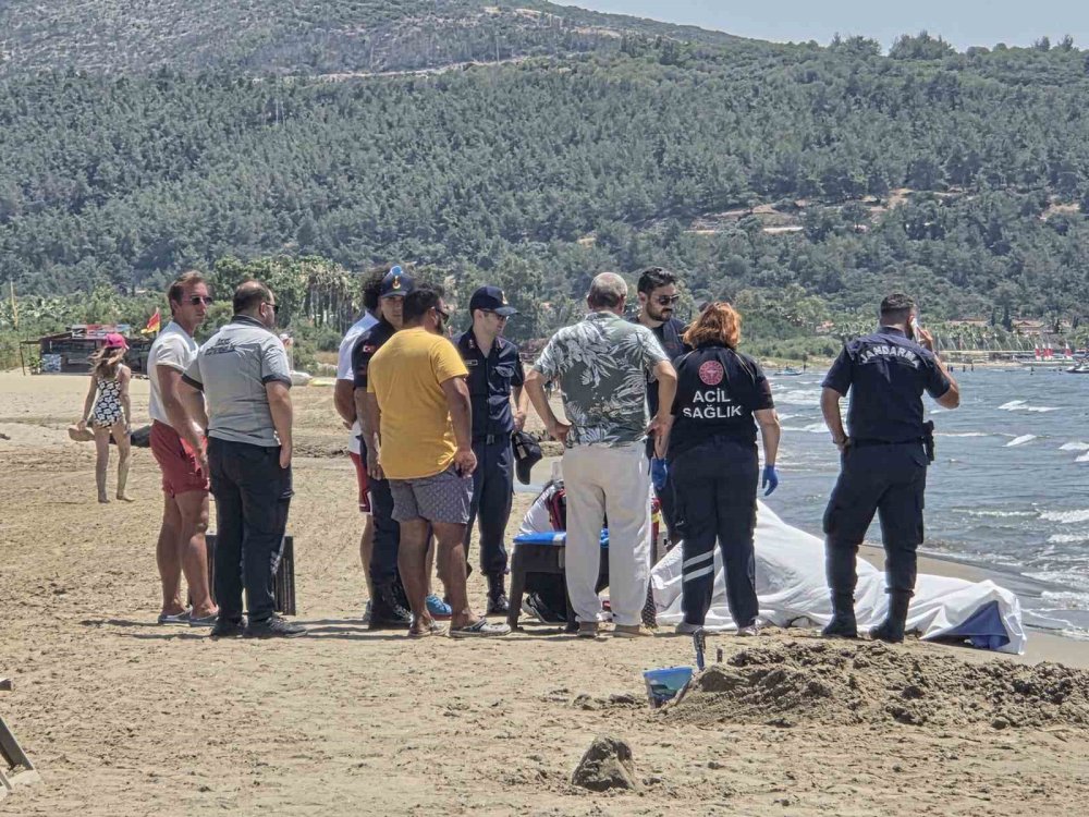 Sahilde Erkek Cesedi! Boynunda tel olduğu iddiası