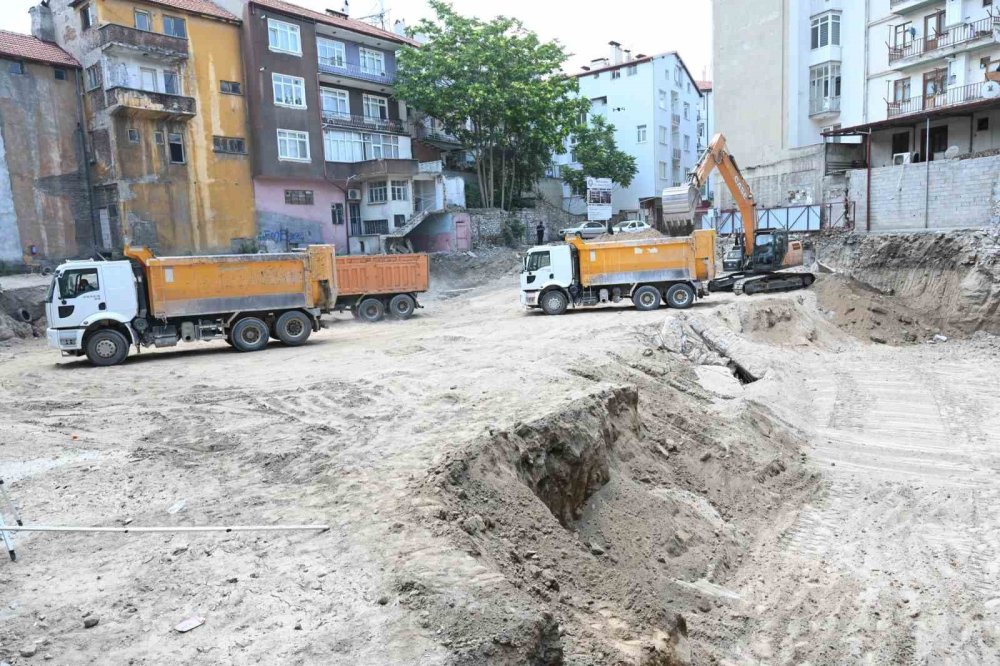 Isparta'da Dev Yatırım: Mimar Sinan Katlı Otoparkı Yükseliyor