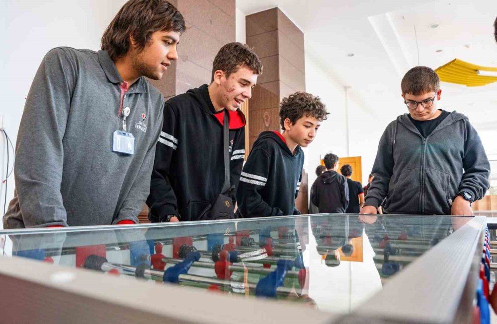 TÜBİTAK Fen Lisesi Sınavı İçin Son Gün: 90 Bilim Yıldızı Aranıyor